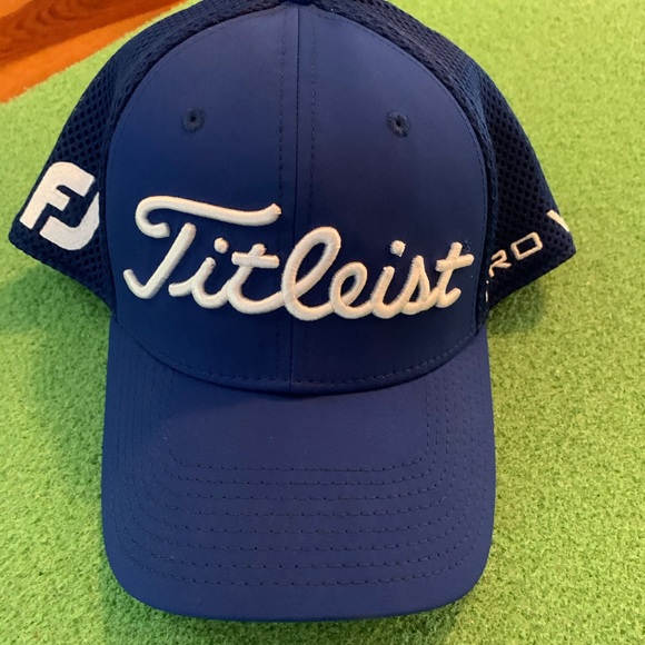 Brand new Titleist hat blue